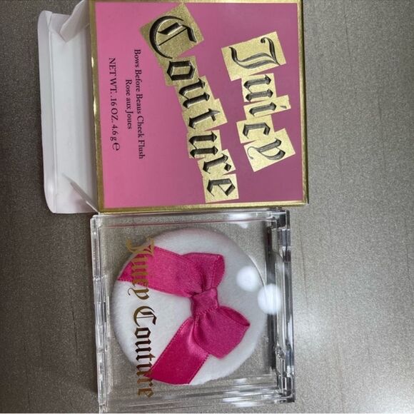 Juicy Couture Bows Before Beaus Cheek Flush 4.6g - Picture 7 of 10